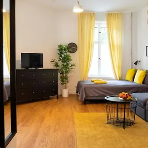 https://shabby-chic-apartment-freshly-furnishedrenovated.find-berlin-hotels.com