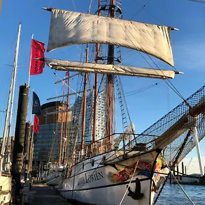 https://segelschiff-loth-lorien.hamburg-hotels-de.com